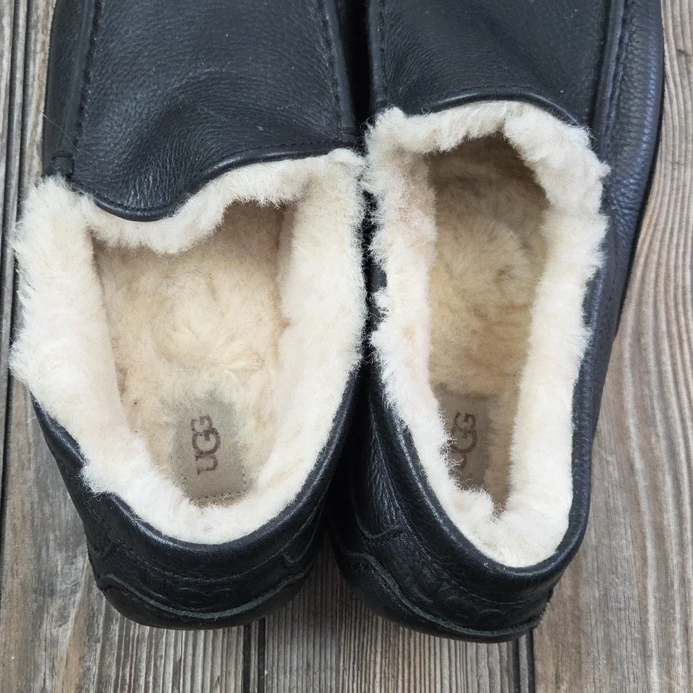 UGG Ascot Black Pebbled Leather Shearling Loafers | Men’s 13